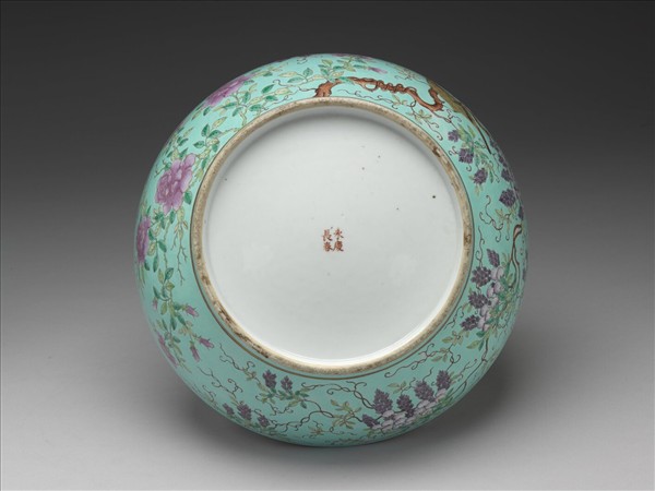 洋彩湖綠地花鳥紋蓋盒