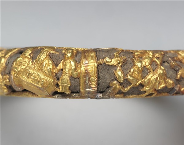 金雕人物填茄楠木香料鐲