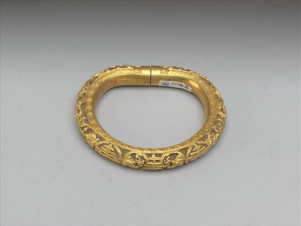 金雕福壽紋填茄楠木香料鐲