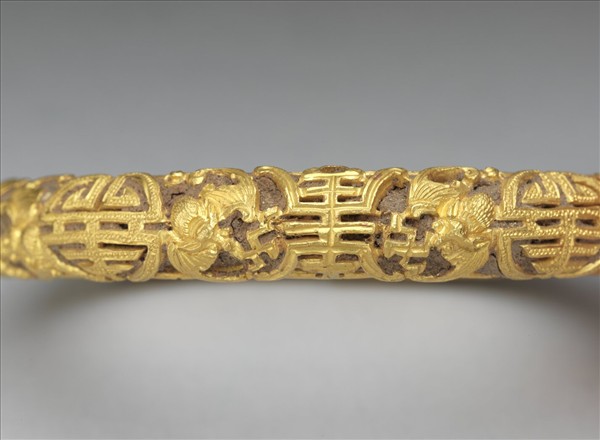 金雕福壽紋填茄楠木香料鐲