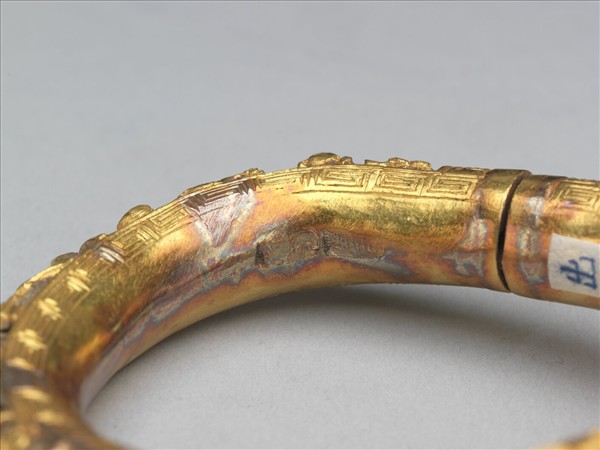 金雕人物填茄楠木香料鐲