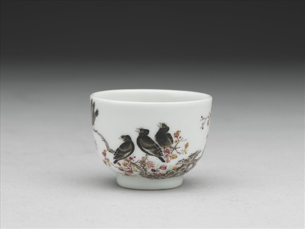 琺瑯彩鴝鵒秋光圖杯