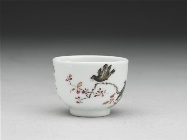 琺瑯彩鴝鵒秋光圖杯