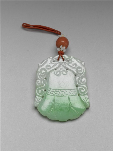 翠玉鐘形佩