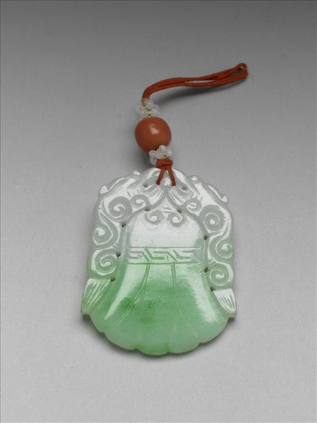 翠玉鐘形佩