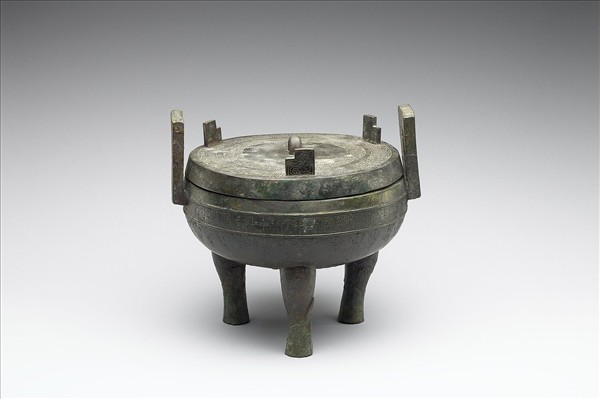 蟠虺紋鼎