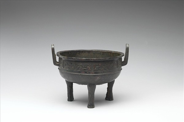 竊曲紋鼎