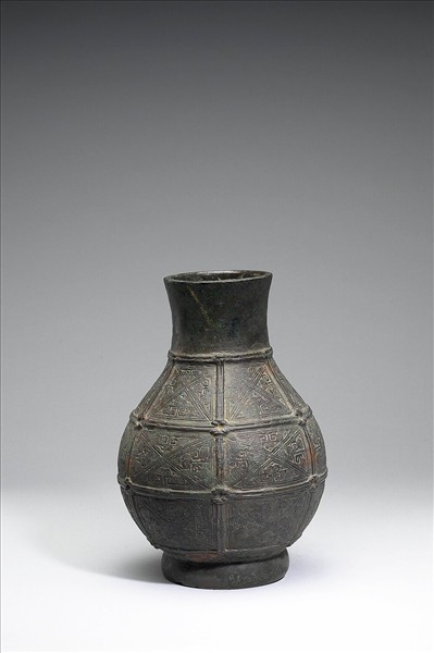 圜絡紋壺