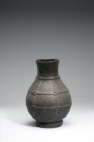 圜絡紋壺