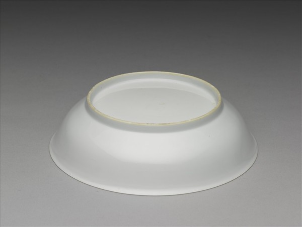 甜白釉盤