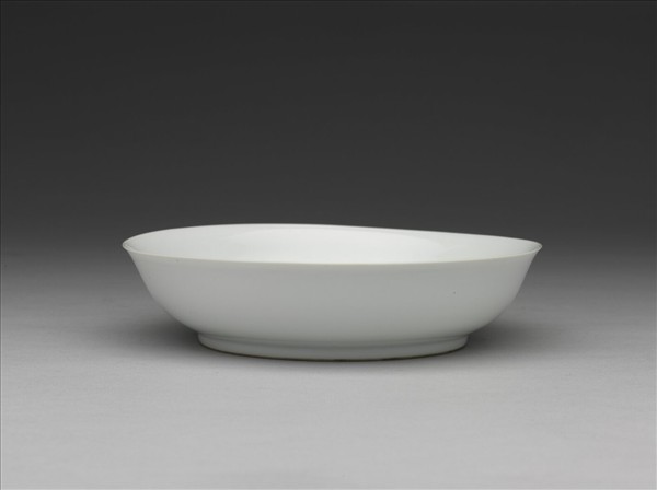 甜白釉盤
