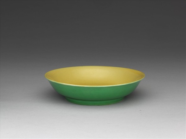 綠釉黃裏碟