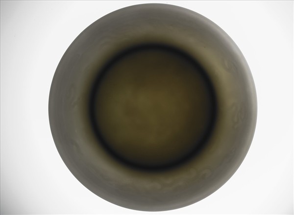 甜白釉雲鳳紋盤