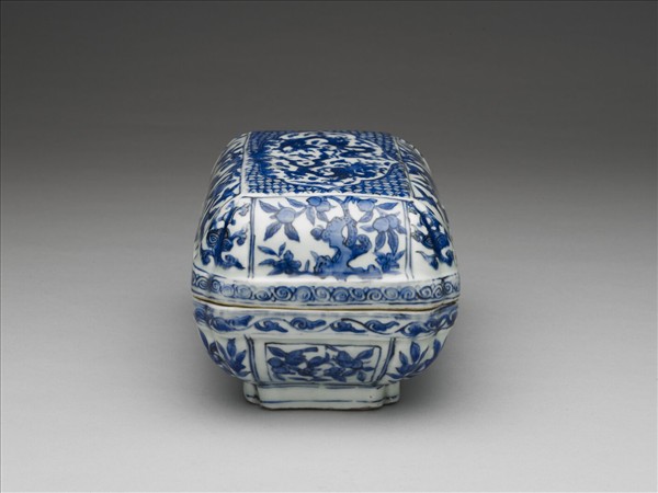 青花花果龍紋長方盒