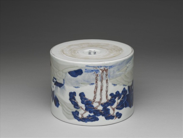 釉裏三色山水筆筒