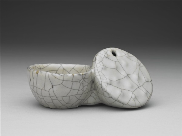 哥釉雙蓮房水注