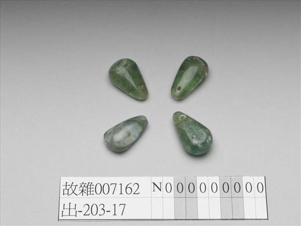 綠色寶石墜飾（四塊）