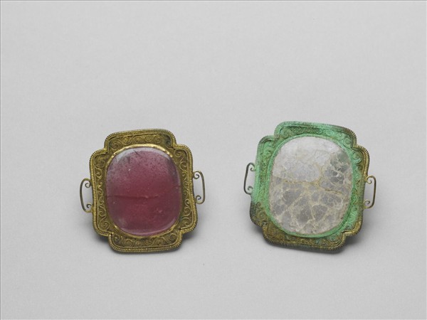 銅鑲玻璃背雲（一對）