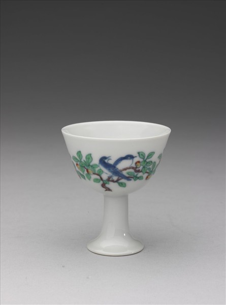 鬥彩花鳥紋高足杯