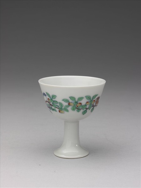 鬥彩花鳥紋高足杯