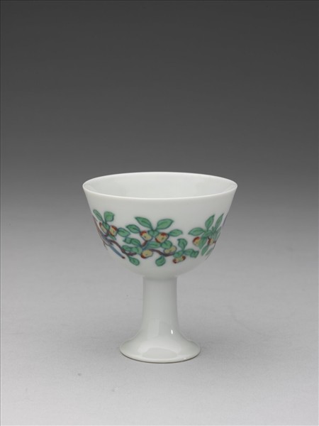 鬥彩花鳥紋高足杯