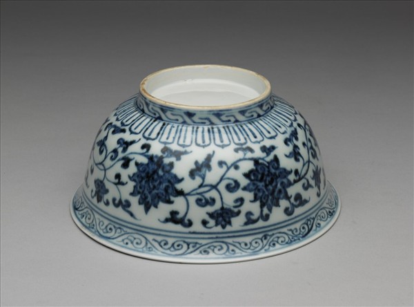 青花四季花卉紋碗