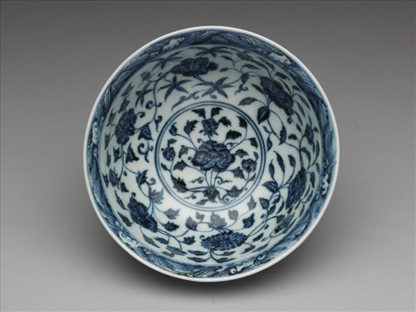 青花四季花卉紋碗