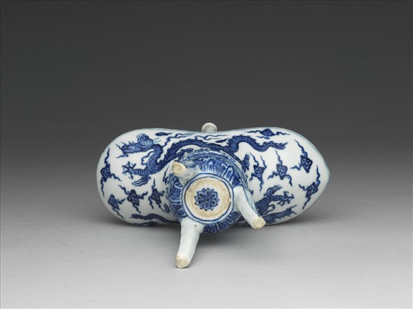 青花雲龍紋爵杯