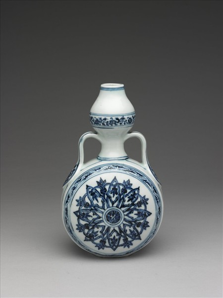 青花花卉紋扁壺