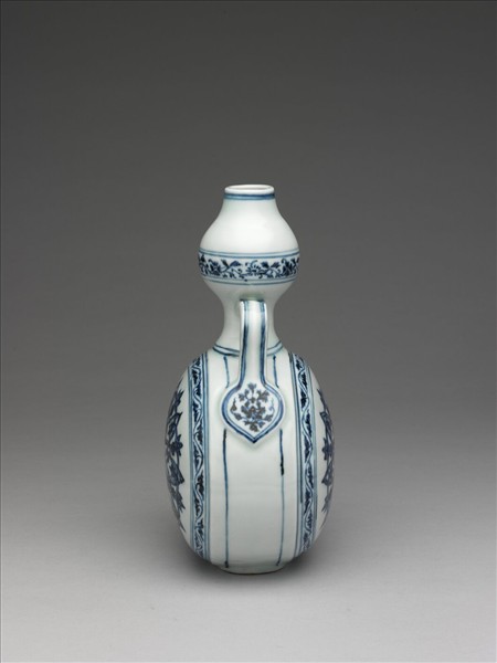 青花花卉紋扁壺