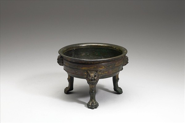 獅首獸足爐