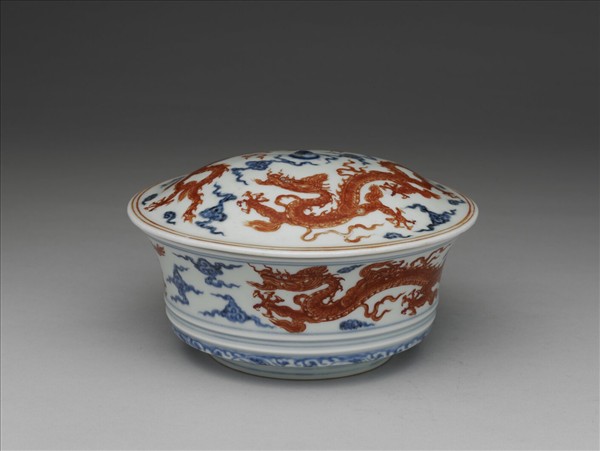 青花礬紅雲龍紋合碗