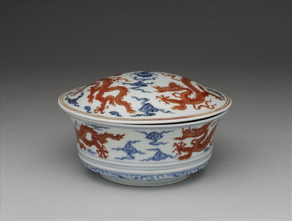 青花礬紅雲龍紋合碗