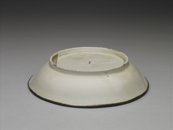 定窯 白瓷印花雙螭紋盤