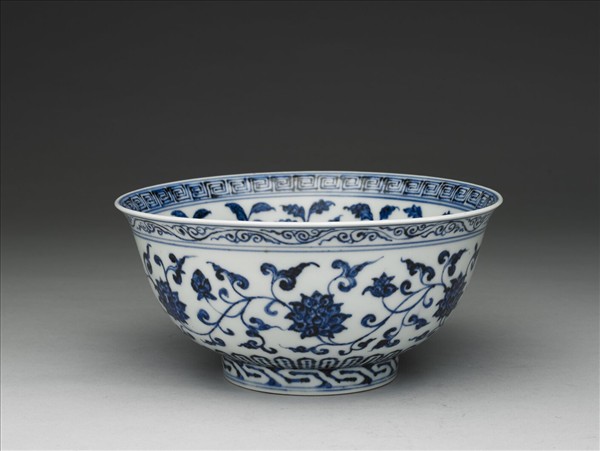 青花四季花卉紋碗