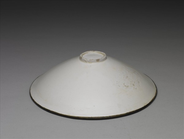 定窯 白瓷劃花蓮花紋碗