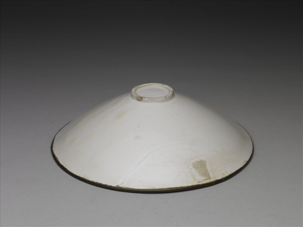 定窯 白瓷劃花蓮花紋碗