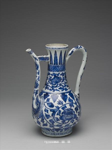 青花牡丹紋執壺
