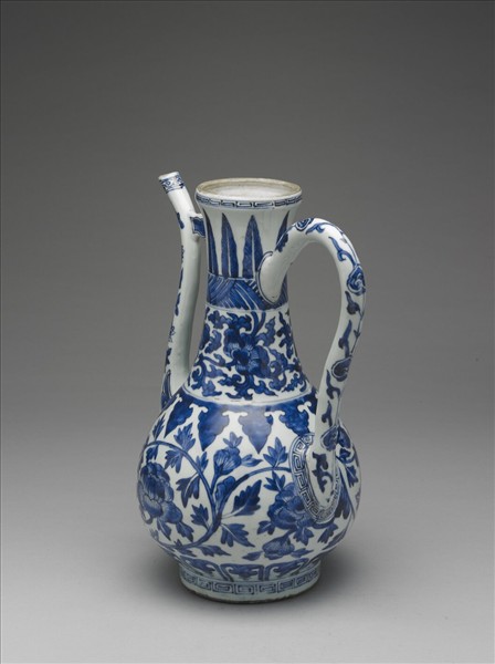 青花牡丹紋執壺