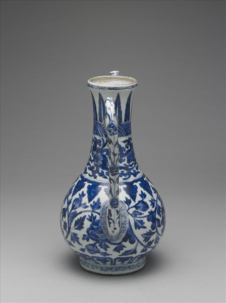 青花牡丹紋執壺