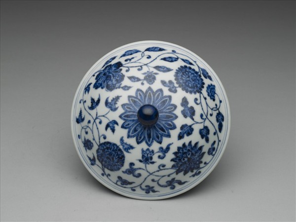 青花四季花卉紋蓋罐