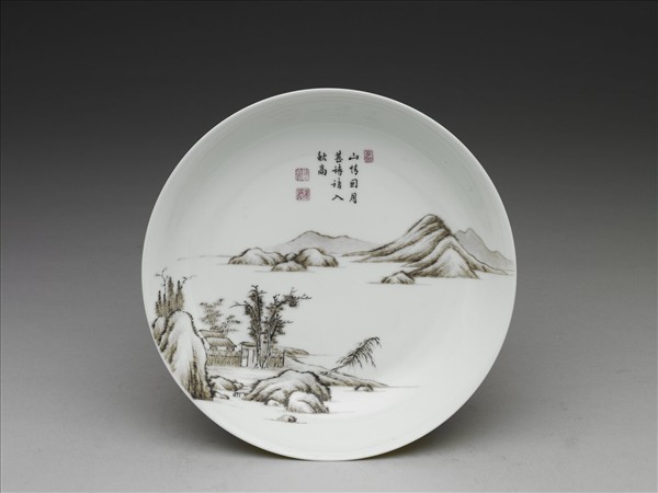 琺瑯彩赭墨山水圖盤