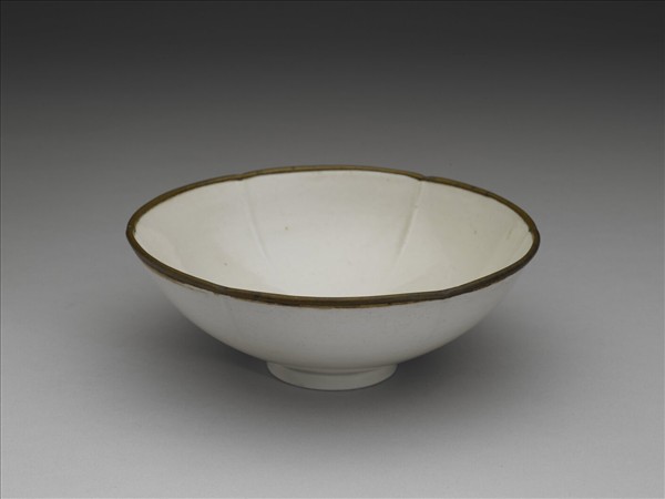 定窯 白瓷葵花式碗