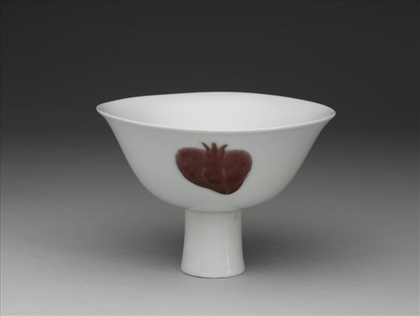 釉裡紅三果紋高足碗