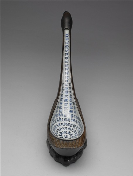 青花朵蓮梵文杓