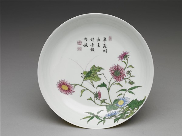 琺瑯彩菊花草蟲紋盤
