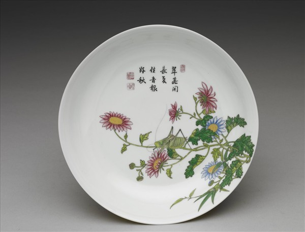 琺瑯彩菊花草蟲紋盤