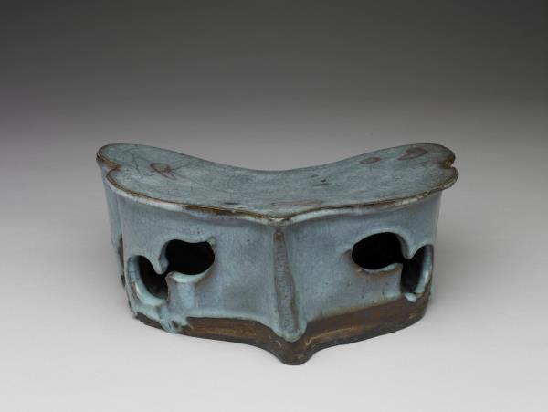 鈞窯 天青釉紫斑如意枕