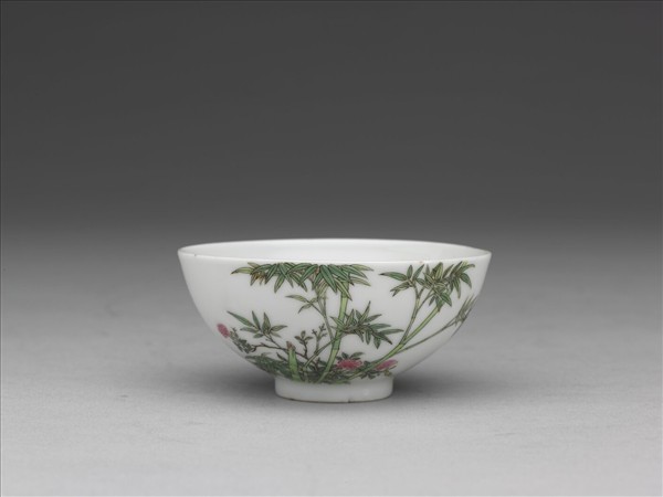 琺瑯彩花竹紋杯