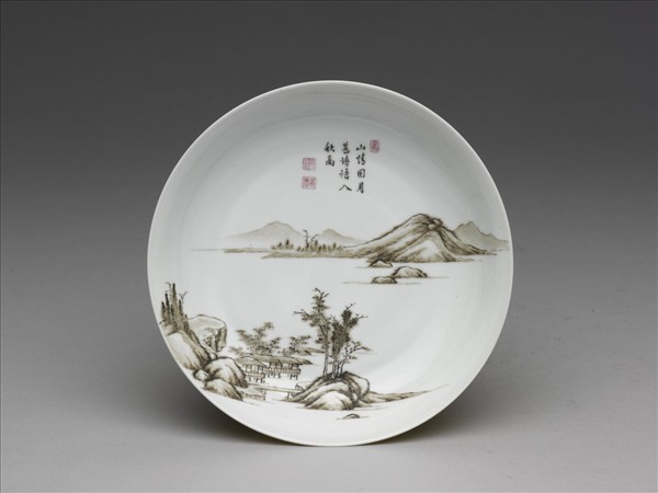 琺瑯彩赭墨山水圖盤